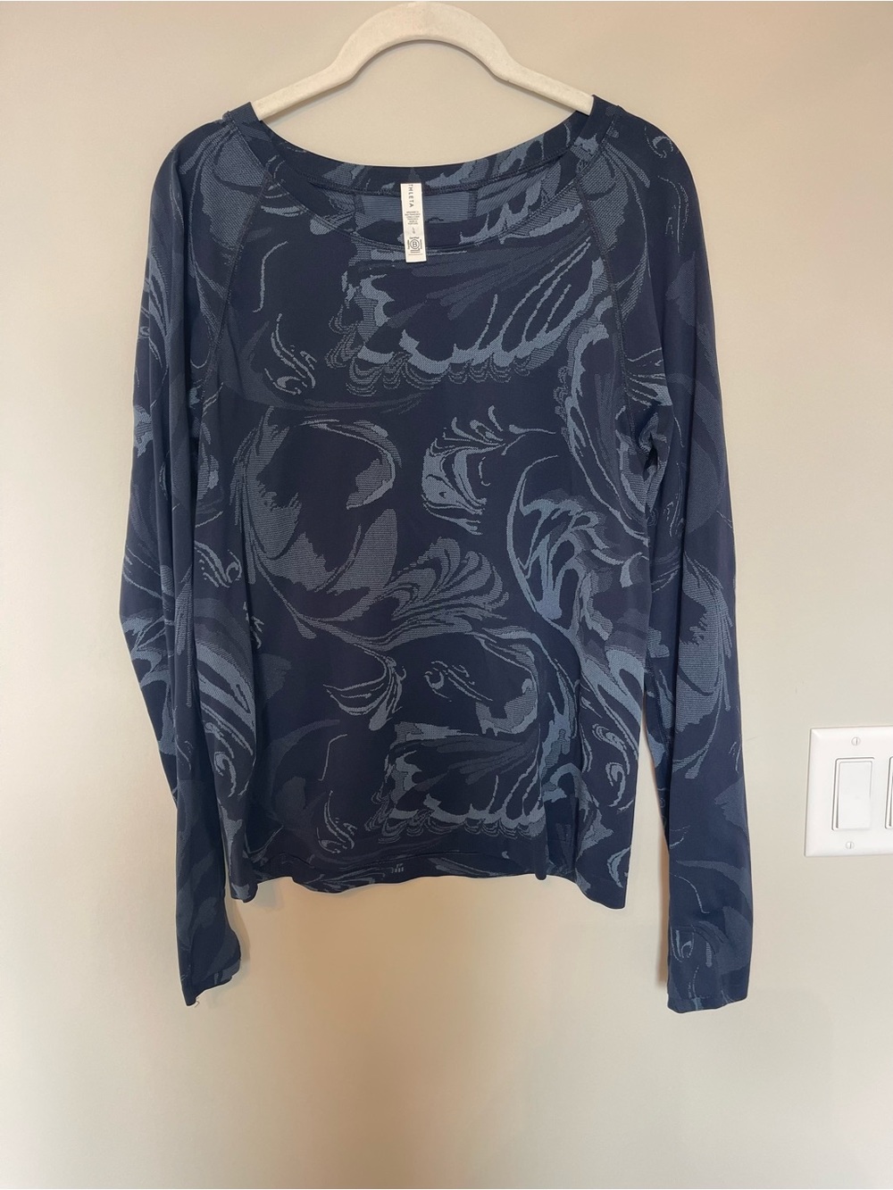 Athleta Navy Patterned Long Sleeve Tee